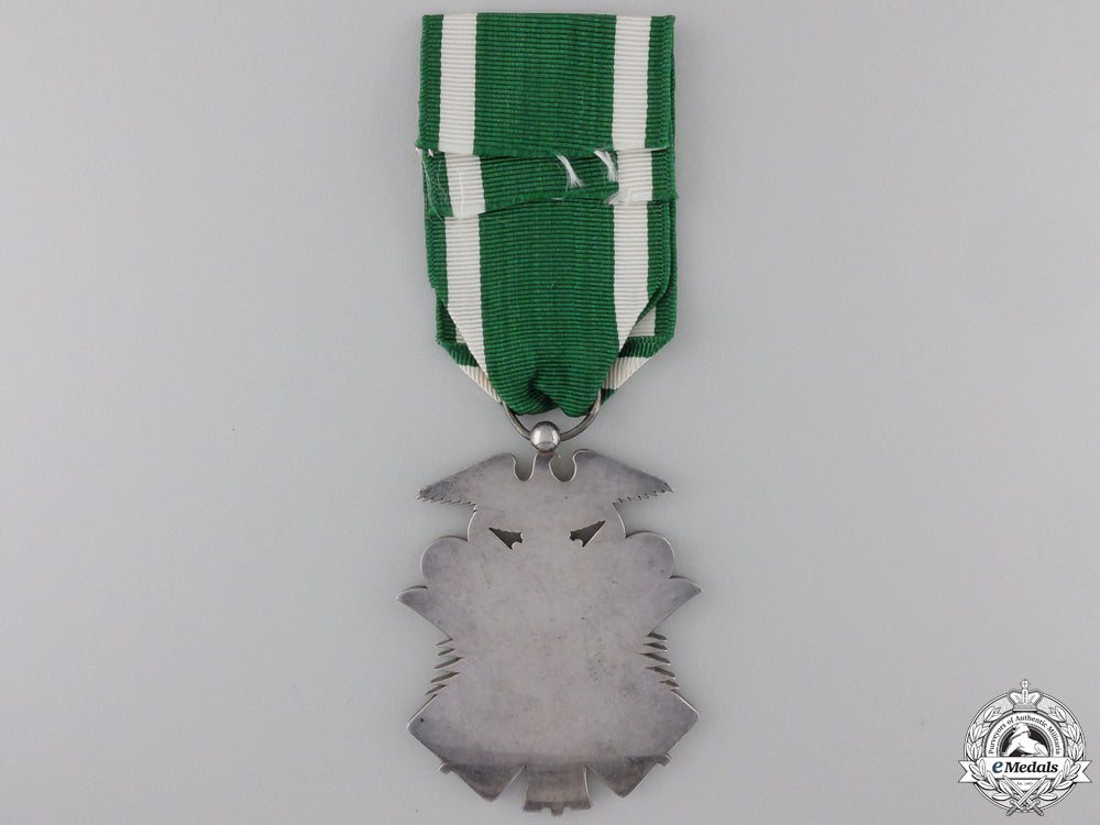 japan,_empire._an_order_of_the_golden_kite,_vii_class,_c.1935_img_03.jpg5565f7c26ca6a_1