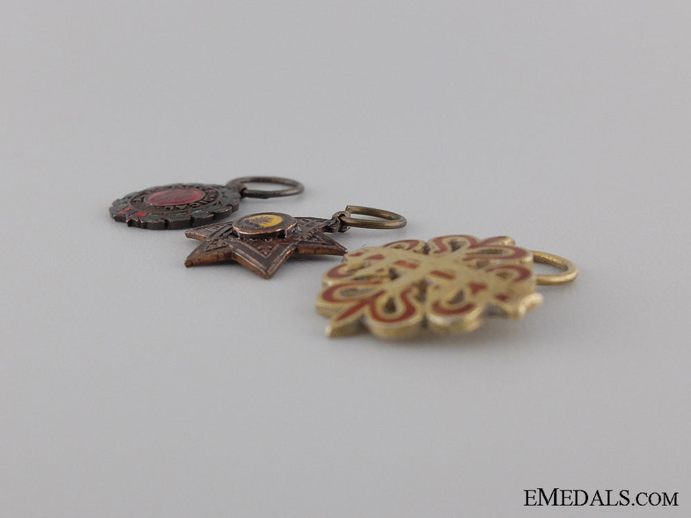 three_miniature_spanish_medals_img_03.jpg54107210b11bc