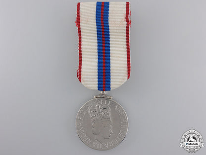 a_queen_elizabeth_ii_silver_jubilee_medal1952-1977_with_box_img_03.jpg55118de148961