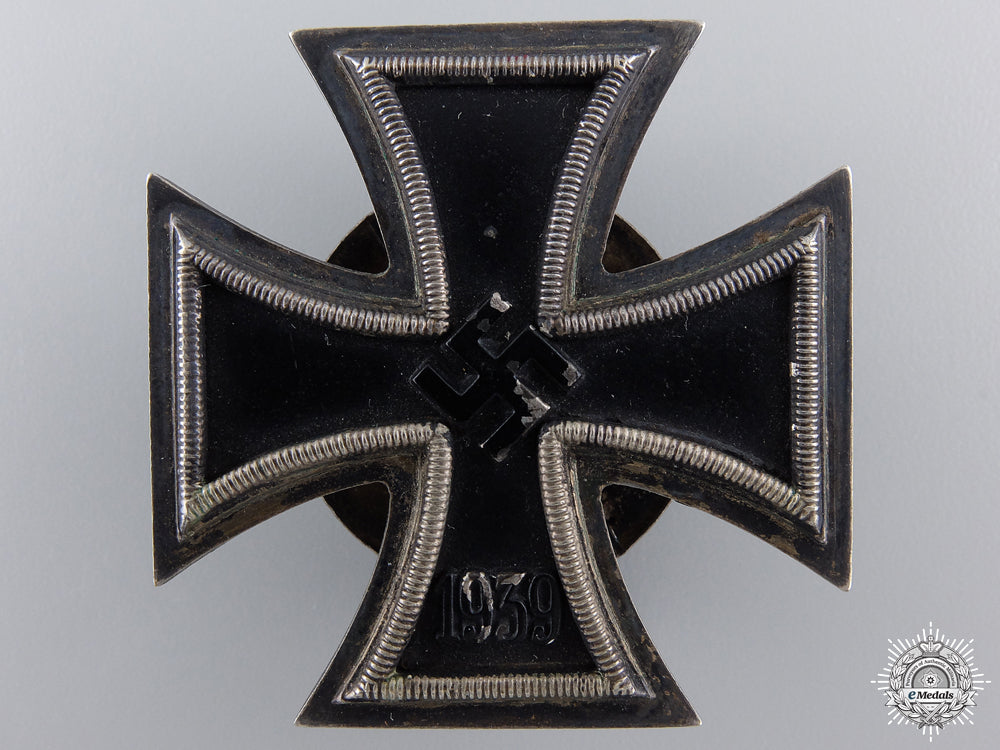 an_iron_cross_first_class1939_with_ldo_case_img_04.jpg54e388a61ee66