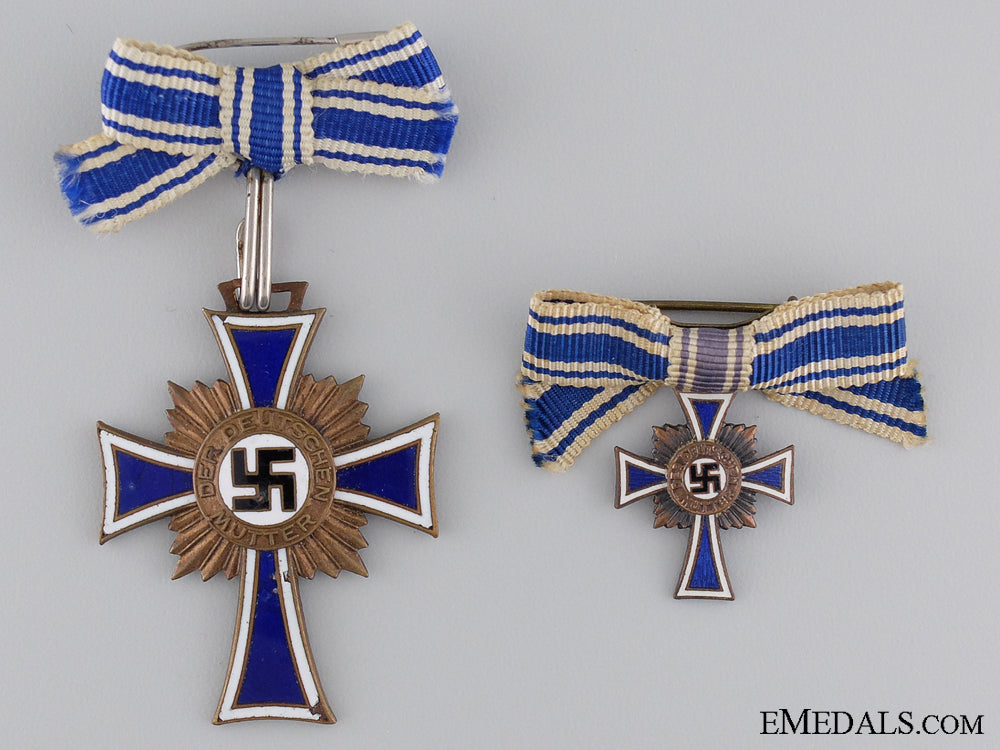 a_bronze_grade_mother's_cross;_fullsize_and_miniature_img_04.jpg53e2429194b1f
