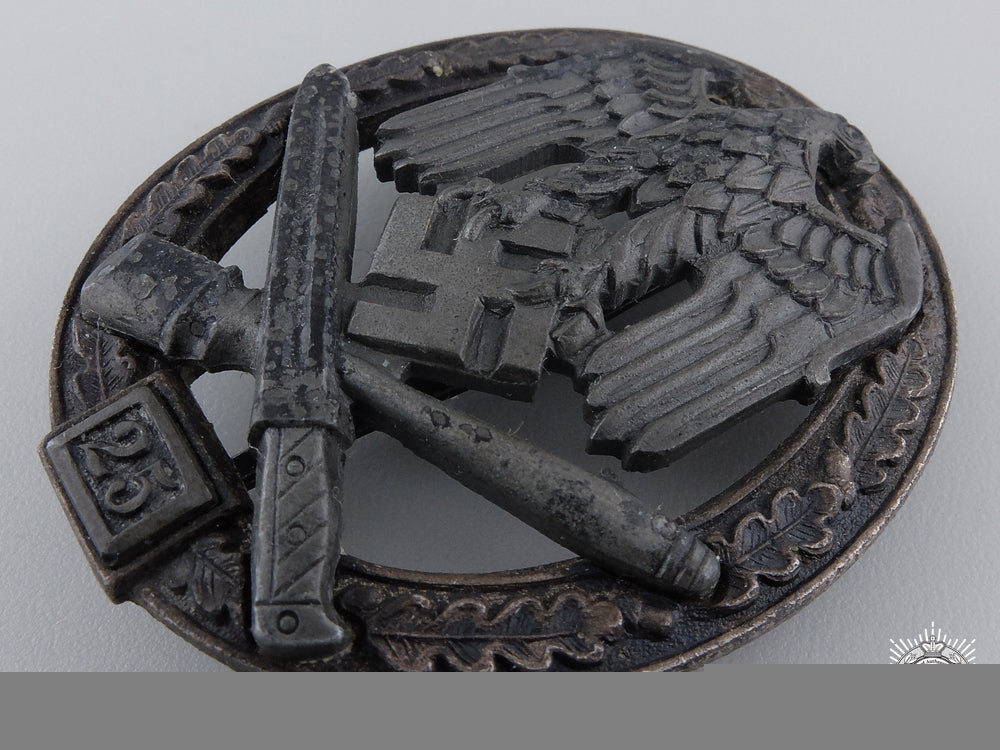 a_special_grade_assault_badge;_grade_ii(25)_by_rudolf_karneth_img_04.jpg54f73f21dd152