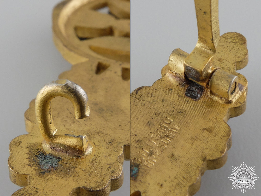 a_gold_grade_clasp_for_bomber_pilots_by_g.h._osang_of_dresden_img_04.jpg54b962372b743