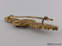 An Early Gold Grade Squadron Clasp For Bombers
