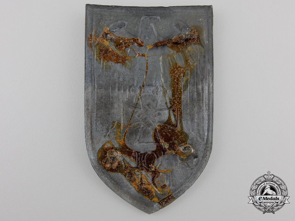 a_scarce_cholm_campaign_shield_img_04_2