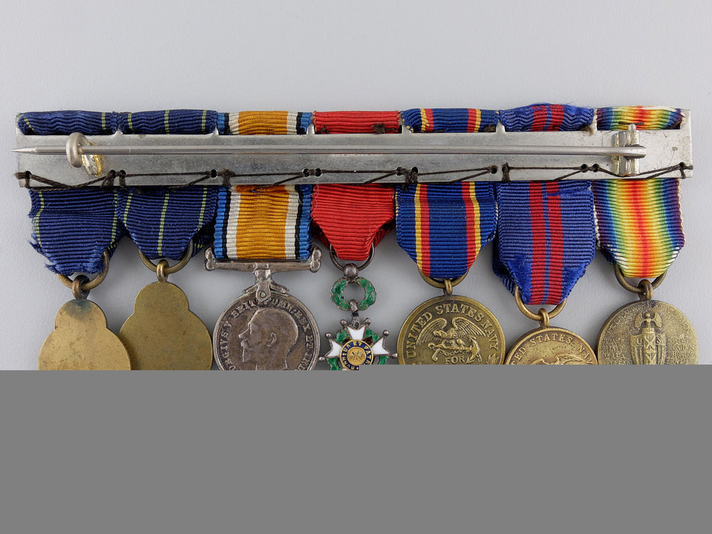 a_first_war_american_miniature_group_of_seven_awards_img_04.jpg54f5cec15a6b6