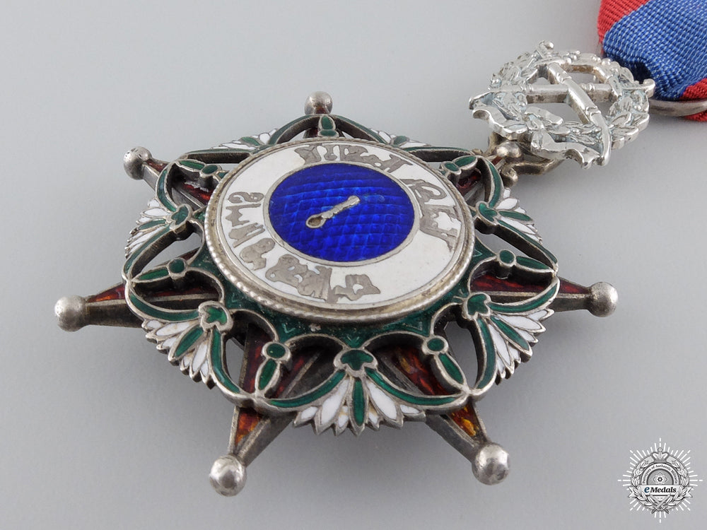 an_iraqi_order_of_el_rafidian_with_swords;5_th_class_img_04.jpg54c6a68f08525