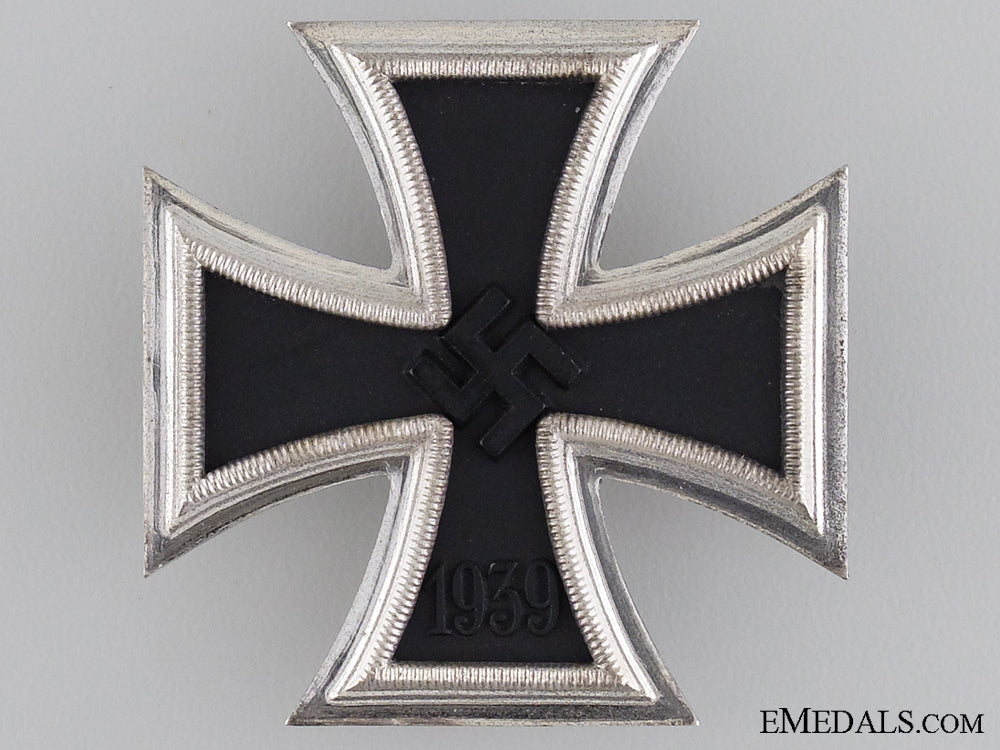 a_mint_cased_iron_cross_first_class1939_img_04.jpg543308c2af0da