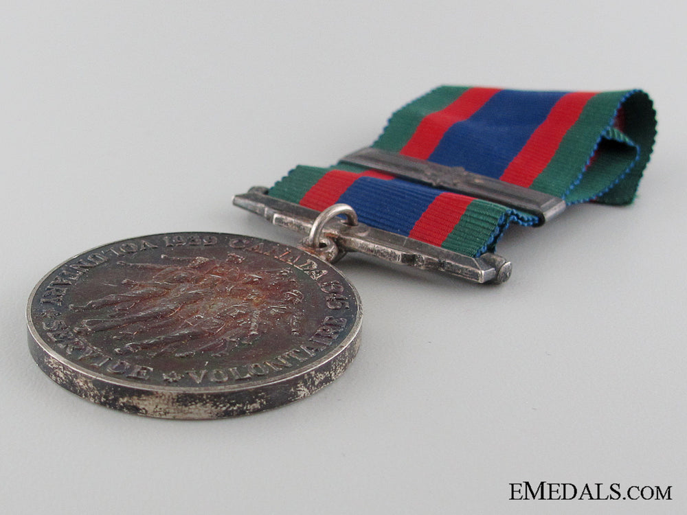 wwii_canadian_volunteer_service_medal_in_issue_box_img_04.jpg53396fde021e0