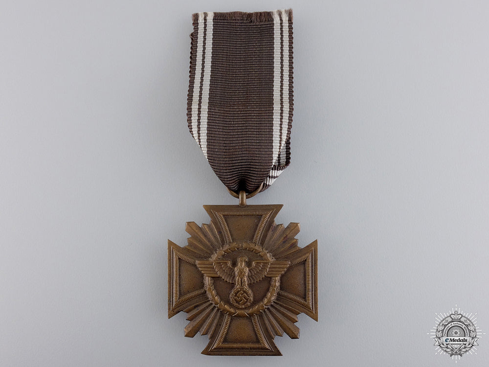 an_nsdap_long_service_award;_ten_year_service_in_case_img_04.jpg5470a8fb30693