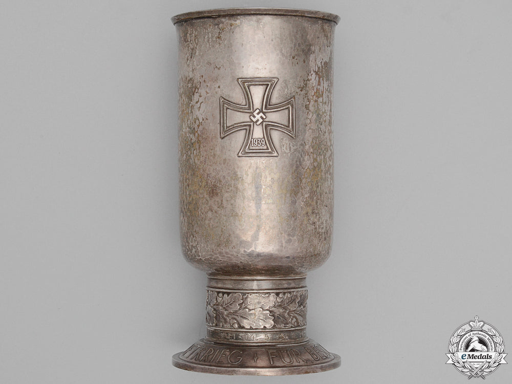 a_luftwaffe_honor_goblet_to_leutnant_gottfried_edelhoff_img_04.jpg55b919f88cc48