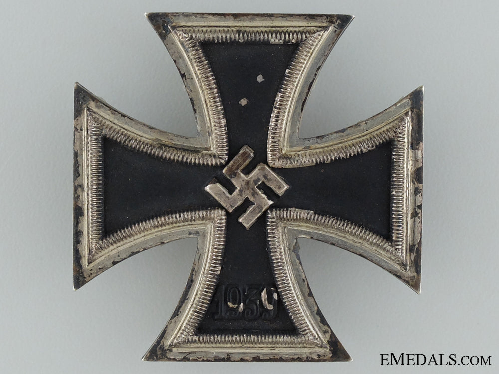a1939_first_class_iron_cross;_marked_l54;_cased_img_04.jpg5371354333f3a