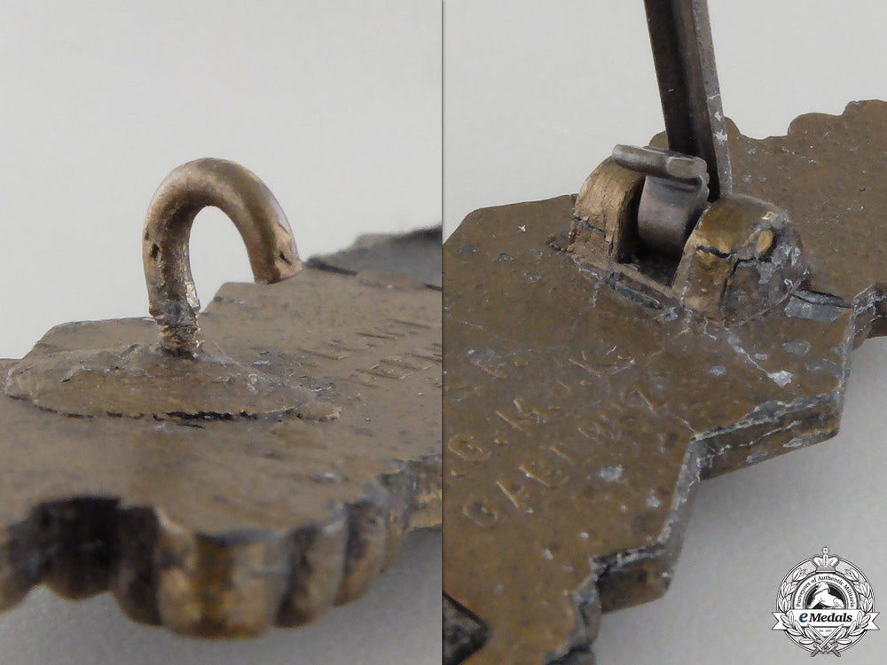 a_bronze_grade_close_combat_clasp_by_arbeitsgemeinschaft_metall_und_kunststoff_img_04.jpg55882c3660ef4