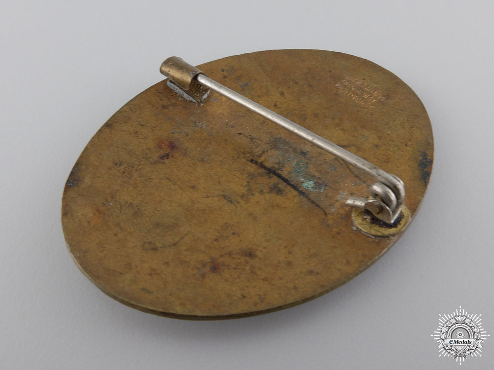 hungary,_kingdom._a_red_cross_badge,_c.1915_img_04.jpg5481d81697e28