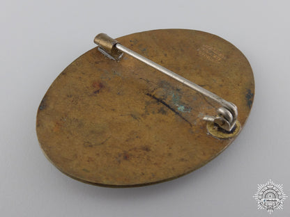 hungary,_kingdom._a_red_cross_badge,_c.1915_img_04.jpg5481d81697e28