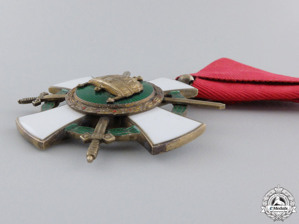 a1942_hungarian_order_of_the_holy_crown;_knight_badge_img_04.jpg559e856150661
