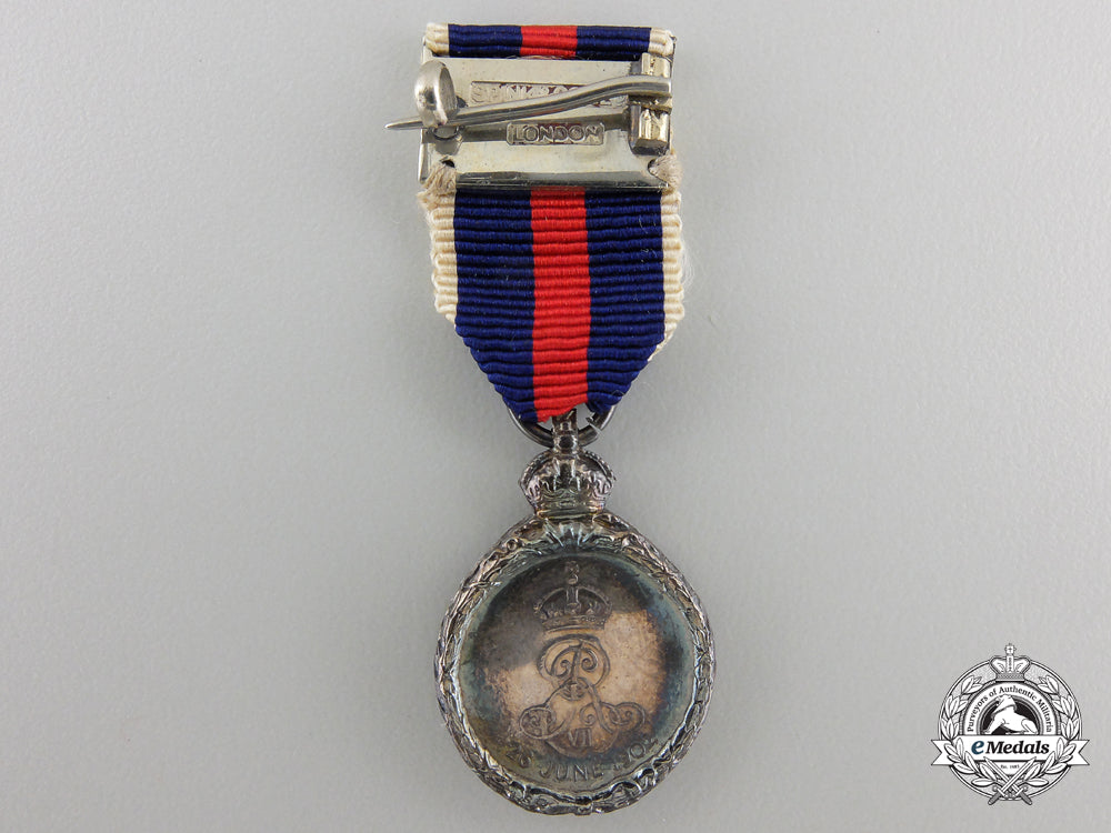a_fine_miniature1902_coronation_medal_with_case_img_04.jpg55ce2e94e1aa4