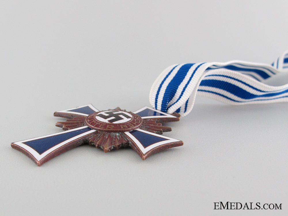 mother's_cross;_bronze_grade_img_04.jpg533d62f308747