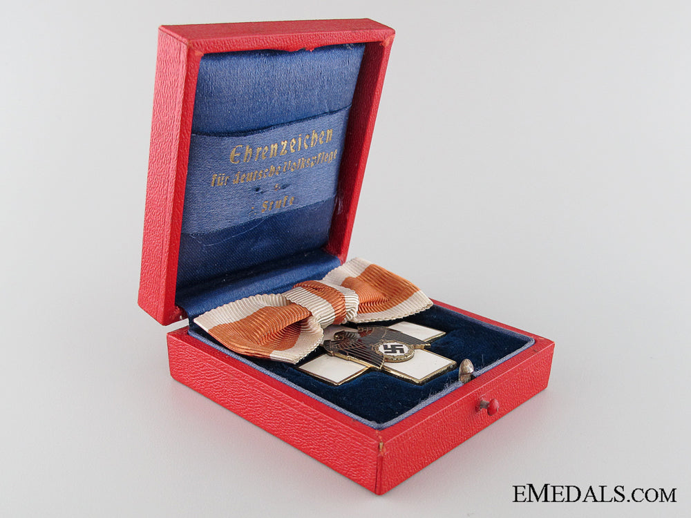 a_cased_german_social_welfare_decoration_img_04.jpg531e1a5a35e86
