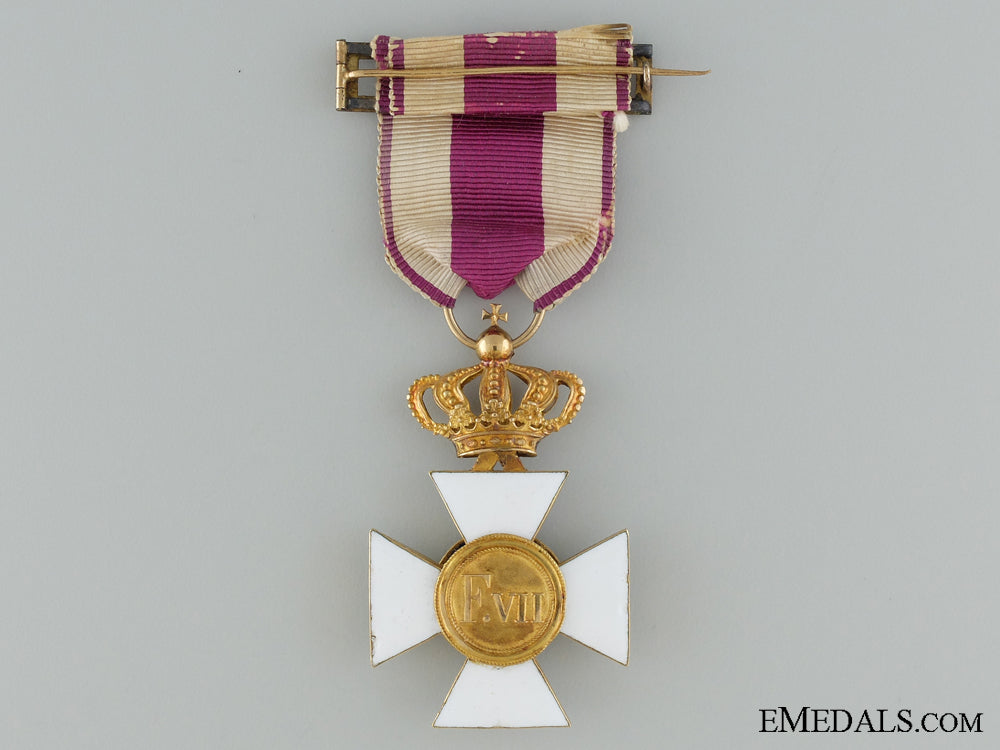 a_royal_military_order_of_saint_hermenegildo_in_gold_img_04.jpg539752dd7dfbc