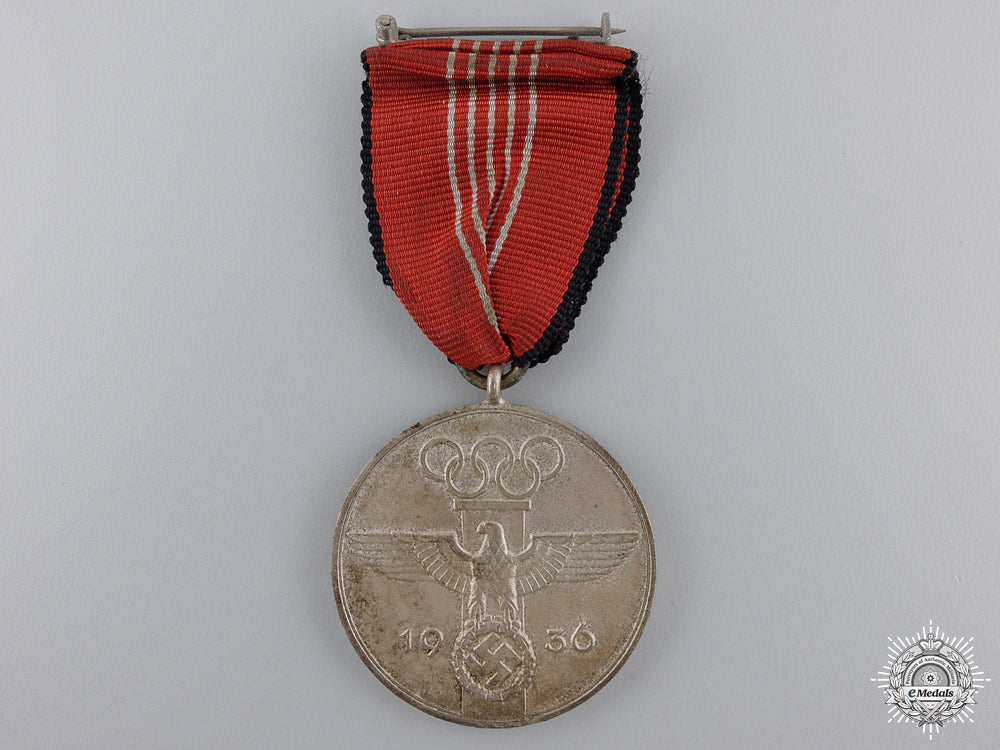 an1936_berlin_summer_olympic_games_medal_with_case_img_04.jpg550433d9a7436
