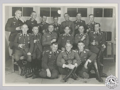 two_original_war_time_luftwaffe_related_photos_img_04.jpg55856fcf33bb9