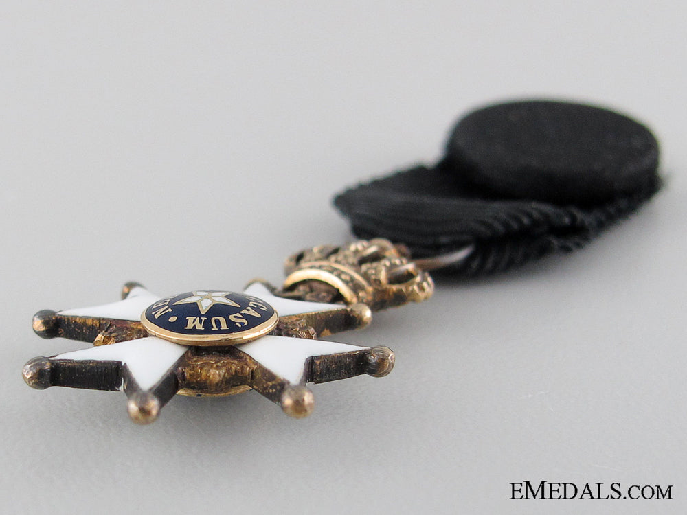 a_miniature_order_of_the_north_star_img_04.jpg534551b5b4ebb
