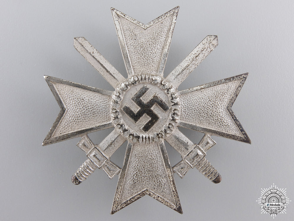 a_war_merit_cross1_st_class_with_swords_by_deschler_with_case&_cartonage_img_04.jpg54e792ea96c8d