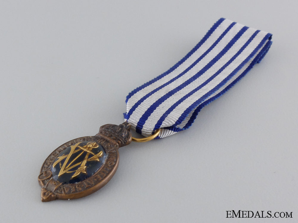 united_kingdom._a_miniature_albert_medal;1_st_class_sea_service_img_04.jpg5470ac6261b94_1_1