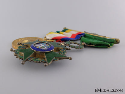a_cuban_military_medal_libertad_pairing_img_04.jpg53fb593e26b83
