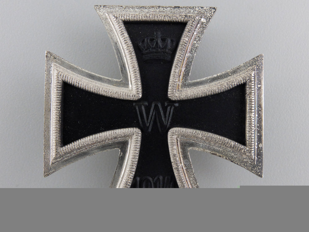 a_mint_iron_cross_first_class1914_by_b._h._mayer,_pforzheim_img_04.jpg552828c8368c2