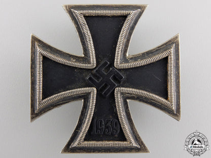 a_second_war_iron_cross_first_class1939_by_meybauer,_berlin_img_04.jpg555f50e276d5c