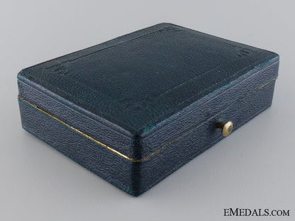 a_first_war_golden_military_merit_cross_case_and_outer_cartonage_img_04.jpg545d295850ea4