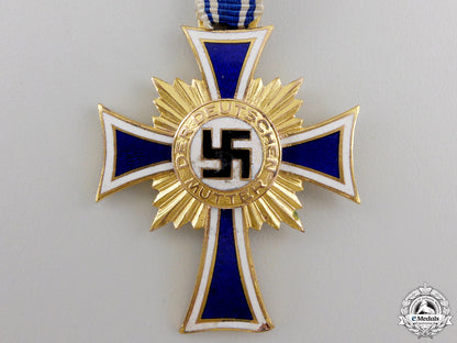 a_gold_grade_german_mother's_cross_with_case_by_werner_redo_img_04.jpg554b77c97e286