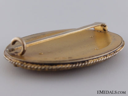 a_knight's_bachelor's_badge(_kb);_smaller_type1933-1973_img_04.jpg53f4ec23b3523