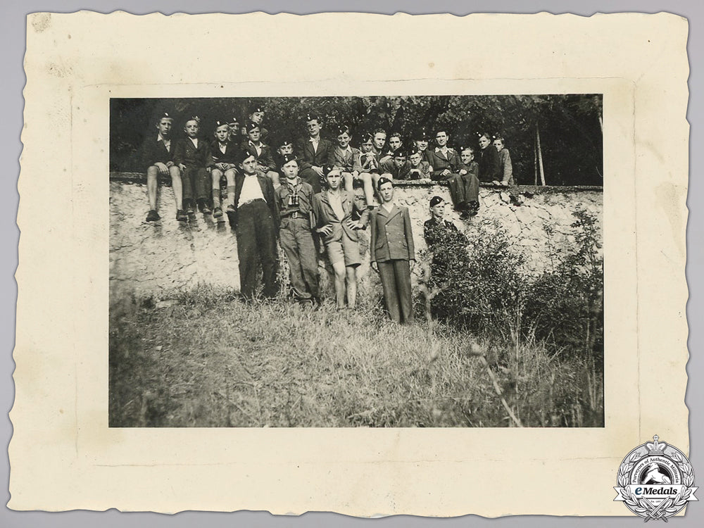 rare1942_photos_of_croatian_ustasha_youth_img_04.jpg55268a538d2f3