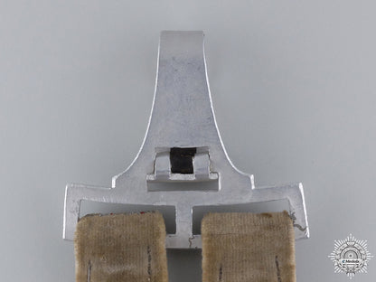 a_set_of_german_red_cross_leader's_dagger_hangers_img_04.jpg549438faa8c04