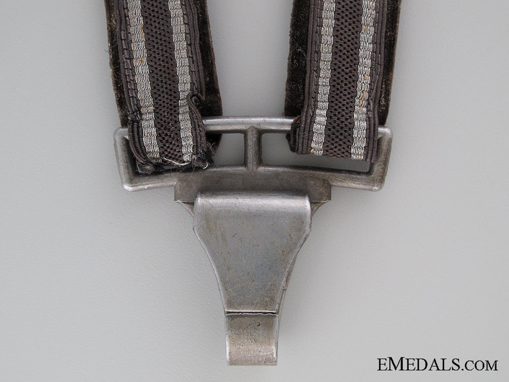 a_set_of_luftwaffe_dagger_hangers_img_04.jpg53206a5e0a0fc