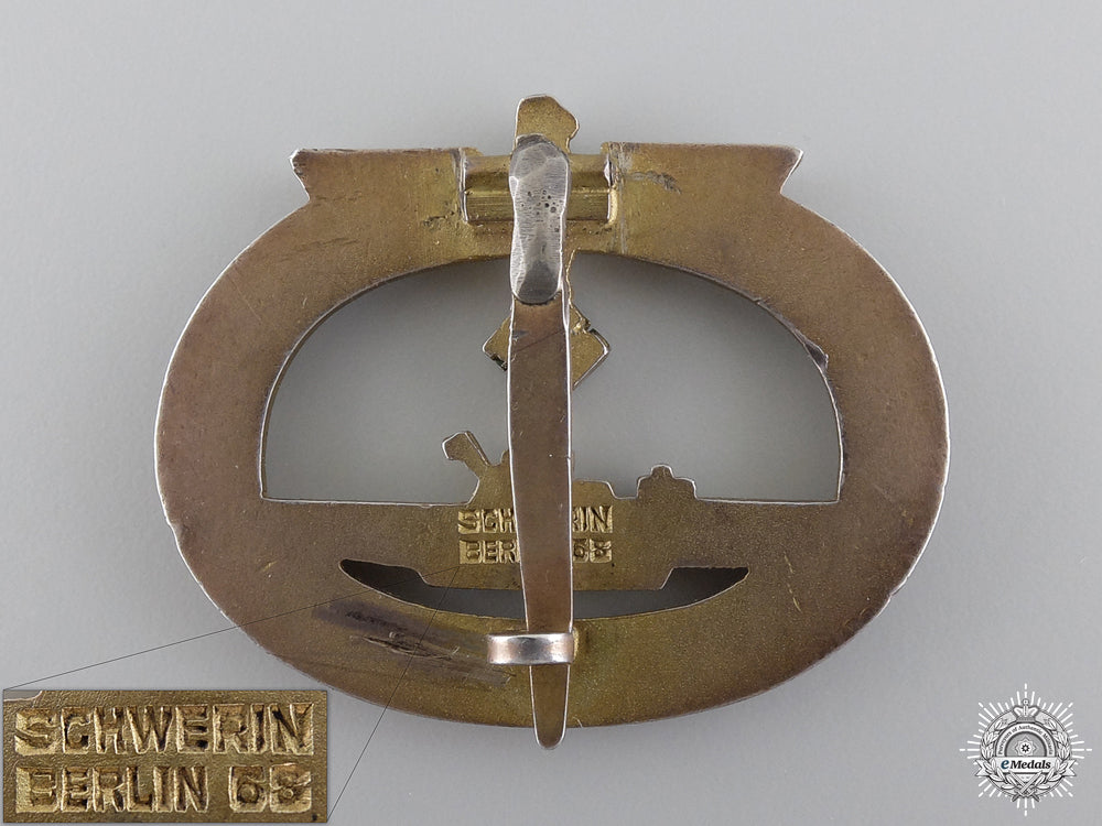 an_extremely_rare_kriegsmarine_submarine_badge_with_diamonds,_published_example_img_04.jpg5498296a4254e
