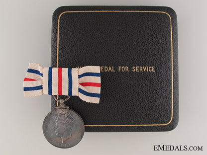 a_king’s_medal_for_service_in_the_cause_of_freedom_to_miss_daisy_bancroft,_philadelphia_img_04.jpg52ebd40ccef2a