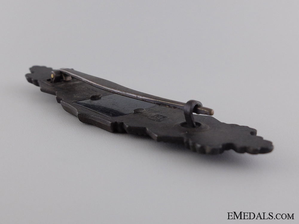 a_close_combat_clasp;_bronze_by_maker_jfs_img_04.jpg53fe1c155402d