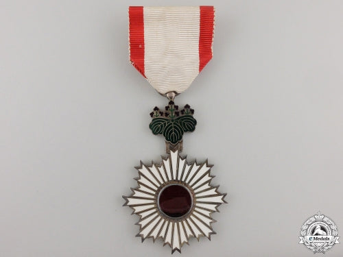 a_japanese_order_of_the_rising_sun;_fifth_class_with_case_img_04.jpg558ac69b7677d
