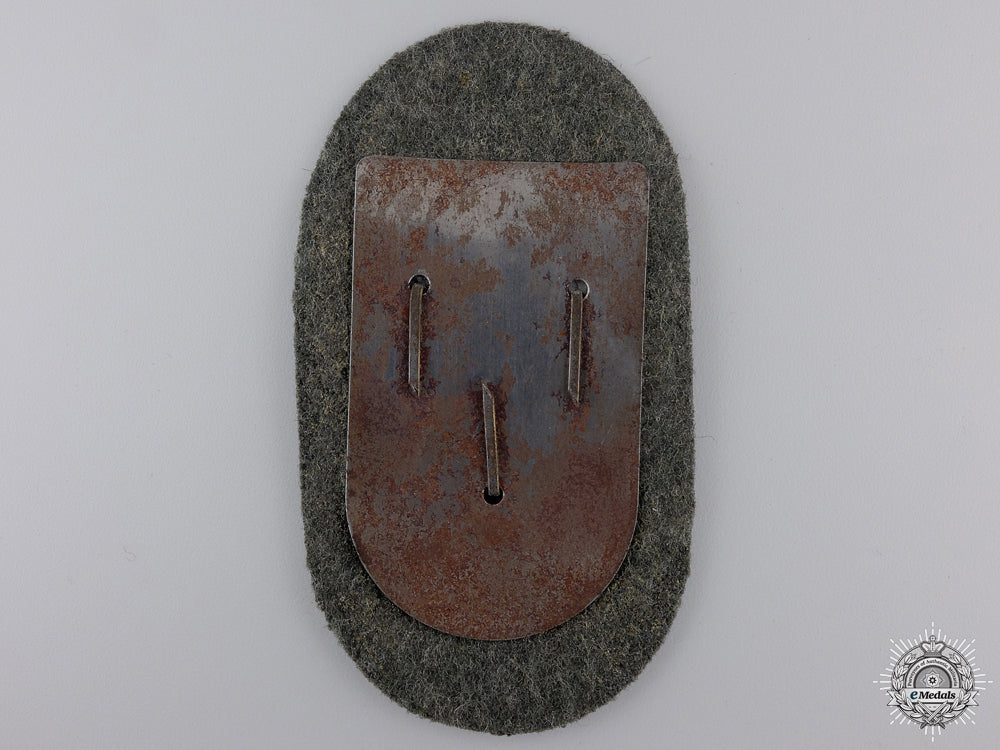 an_army_issued_cholm_campaign_shield_img_04.jpg54f6289b5d661