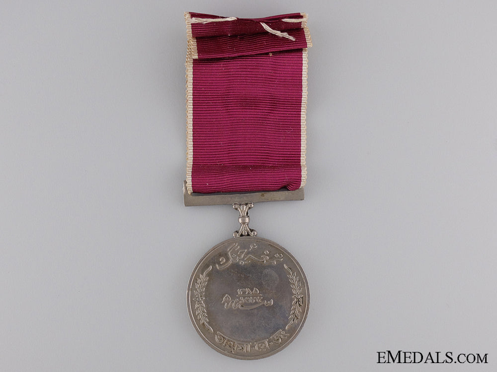 a1965_indo-_pakistani_war_medal(1375_tamgha-_i-_jang)_img_04.jpg53e0e7e435e7e