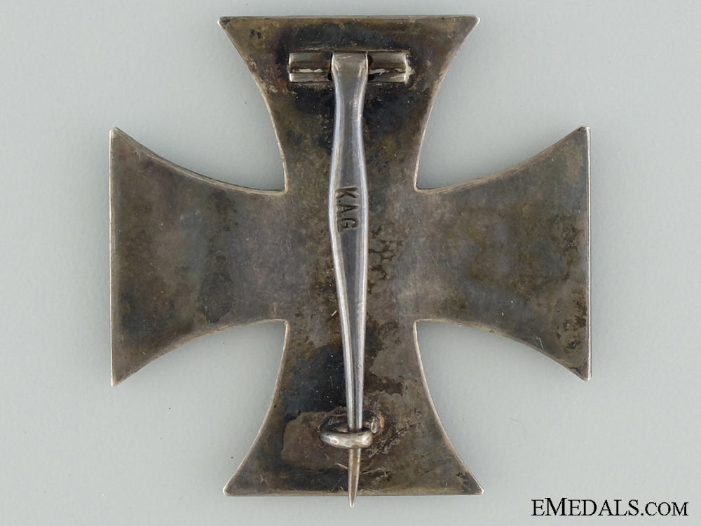 an_iron_cross_first_class1914_by_k.a.g.;_with_case_of_issue_img_05.jpg5385ec833c789
