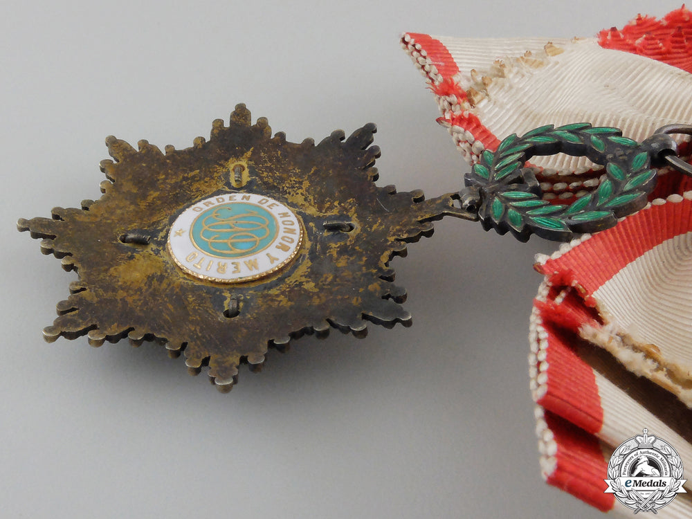 cuba._a_red_cross_order;_grand_cross_by_b.castells_of_barcelona_img_05.jpg55c50e18c1be2_1_1_1