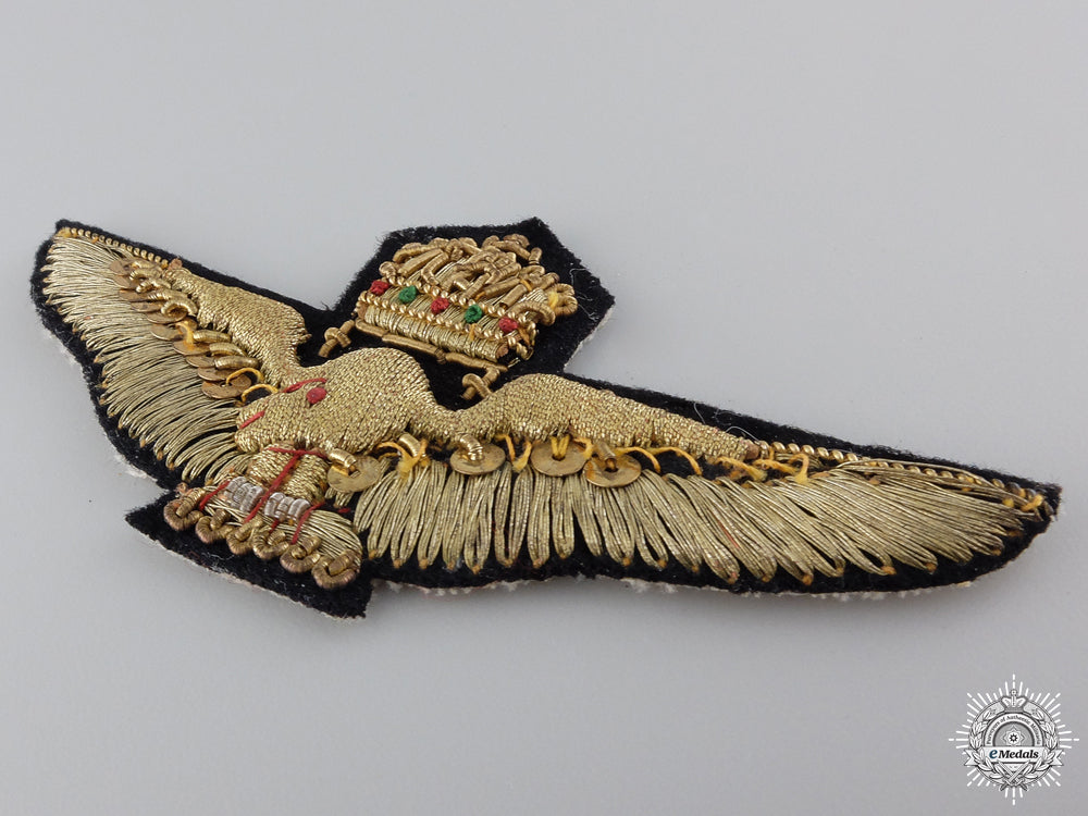 a_hungarian_air_force_officer's_breast_badge1929-45_img_05.jpg5482149bec685_1