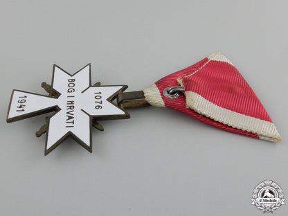 a_croatian_order_of_king_zvonimir's_crown_with_swords;3_rd_class_img_05.jpg55c8fb760b5a6