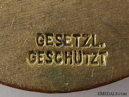 three_german_imperial_awards&_badges_img_05.jpg5460cf7f1bc32