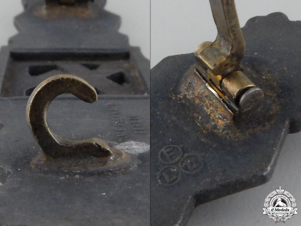 a_bronze_grade_close_combat_clasp_by_friedrich_linden,_lüdenscheid_img_05.jpg5548f9fc93fe8